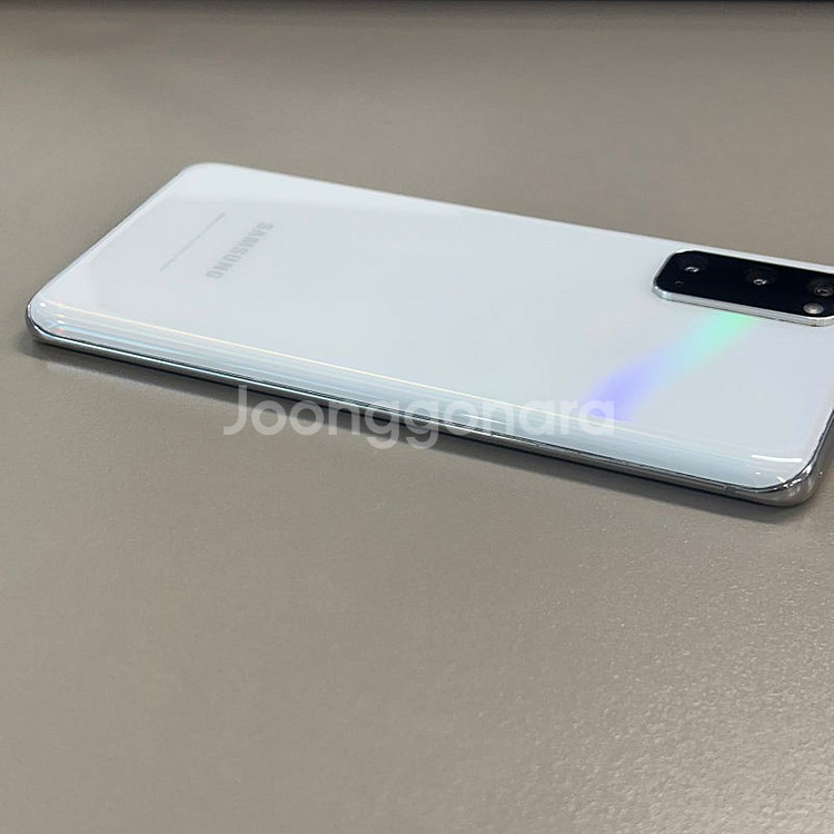 갤럭시S20 화이트색상 128용량 미파손 무잔상급 상태좋은 단말기 실사용추천 15만 판매합니다--6